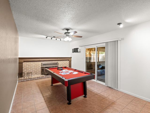 4714 E Santa Ana Avenue, Fresno, CA 93726