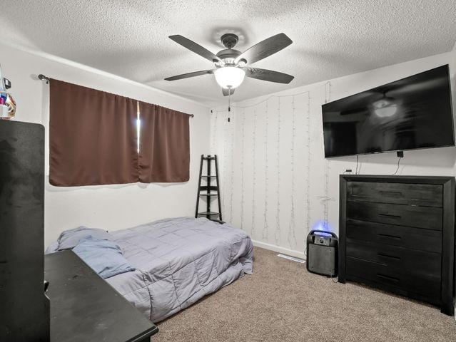 4714 E Santa Ana Avenue, Fresno, CA 93726