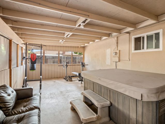 4714 E Santa Ana Avenue, Fresno, CA 93726