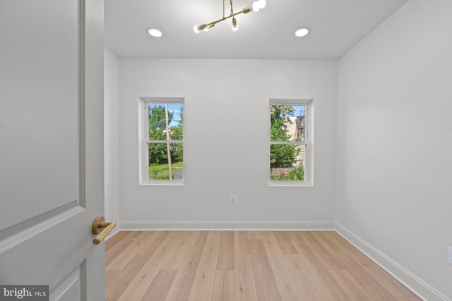 128 N MOUNT ST, Baltimore, MD 21223
