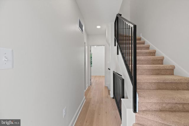 128 N MOUNT ST, Baltimore, MD 21223