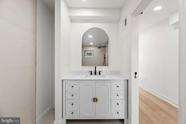 128 N MOUNT ST, Baltimore, MD 21223