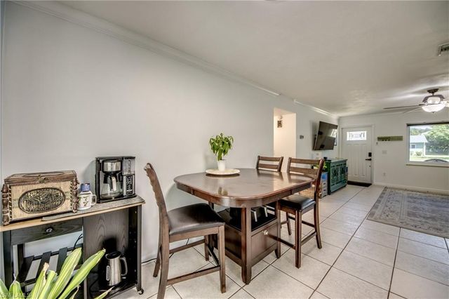 2912 Poinciana DR, Naples, FL 34105