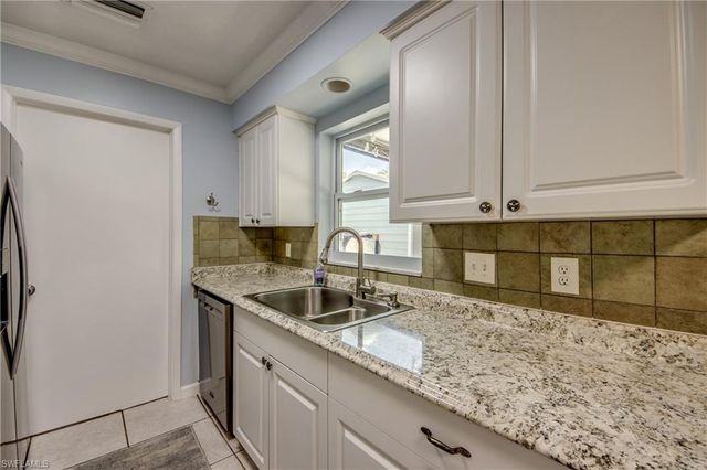 2912 Poinciana DR, Naples, FL 34105