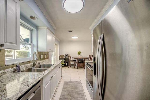 2912 Poinciana DR, Naples, FL 34105