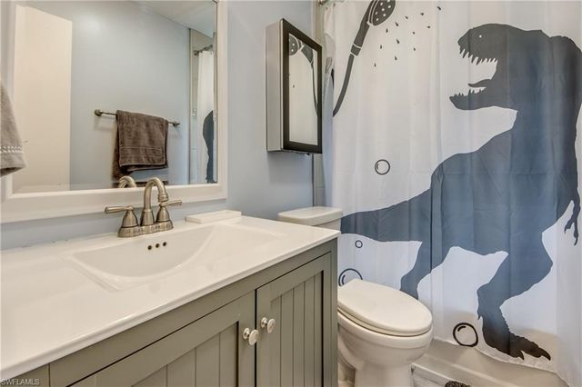 2912 Poinciana DR, Naples, FL 34105