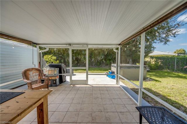 2912 Poinciana DR, Naples, FL 34105