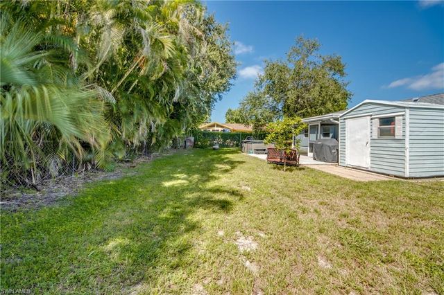 2912 Poinciana DR, Naples, FL 34105
