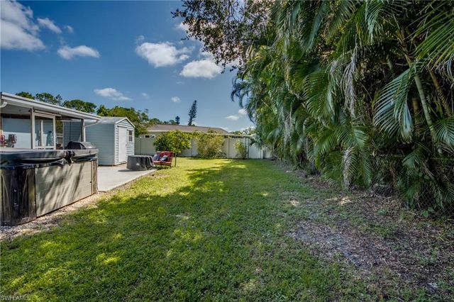 2912 Poinciana DR, Naples, FL 34105