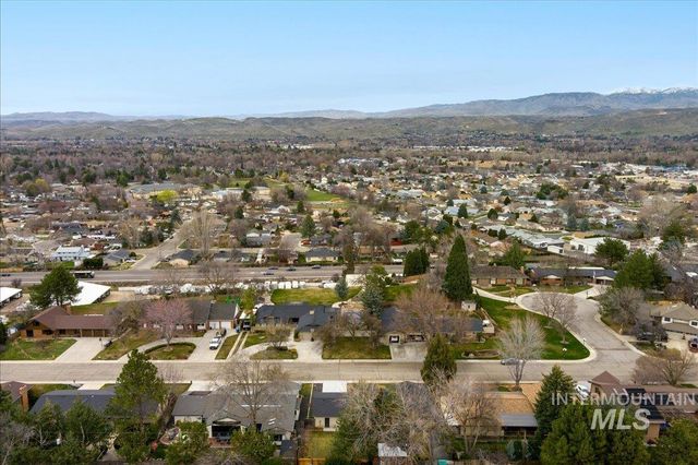 5231 N Sorrento Dr, Boise, ID 83704