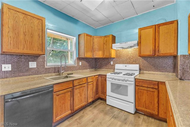 104 High Street, Lodi, OH 44254