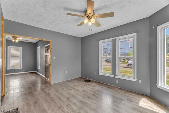 104 High Street, Lodi, OH 44254