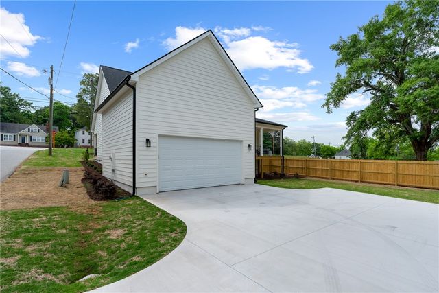 710 N Main Street, Greer, SC 29651