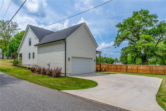 710 N Main Street, Greer, SC 29651