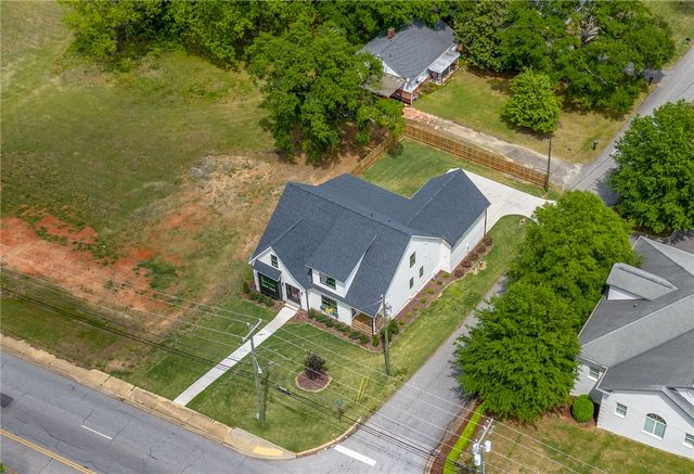 710 N Main Street, Greer, SC 29651