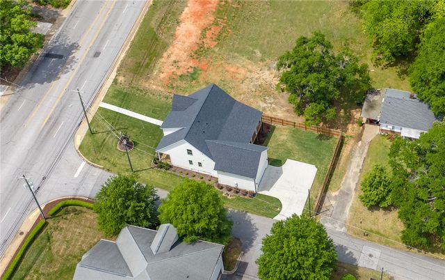 710 N Main Street, Greer, SC 29651