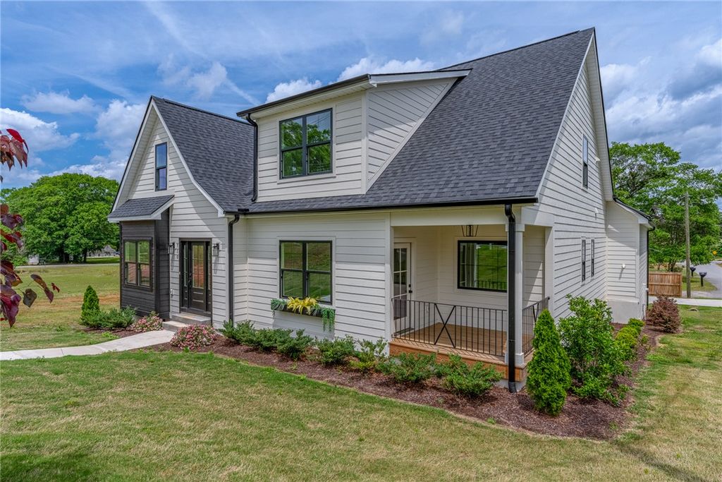 710 N Main Street, Greer, SC 29651