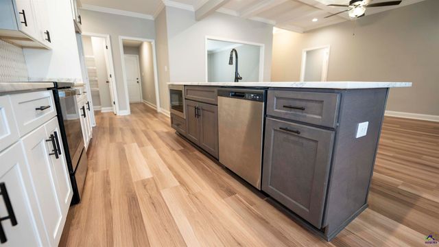 219 Otters Ridge Drive, Kathleen, GA 31047