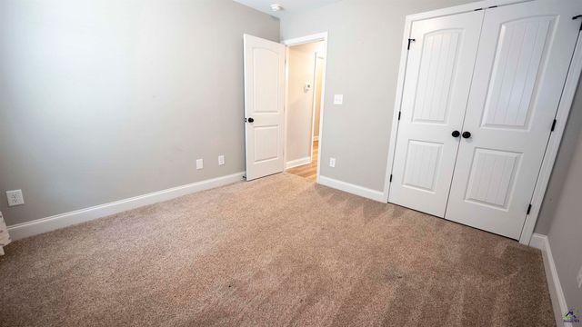 219 Otters Ridge Drive, Kathleen, GA 31047