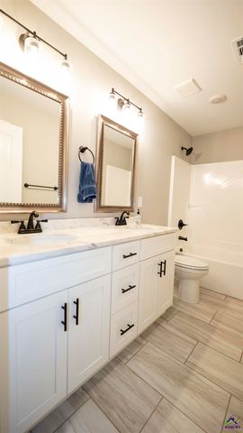 219 Otters Ridge Drive, Kathleen, GA 31047