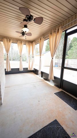 219 Otters Ridge Drive, Kathleen, GA 31047