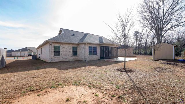 219 Otters Ridge Drive, Kathleen, GA 31047
