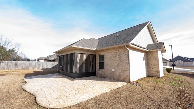 219 Otters Ridge Drive, Kathleen, GA 31047