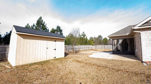 219 Otters Ridge Drive, Kathleen, GA 31047