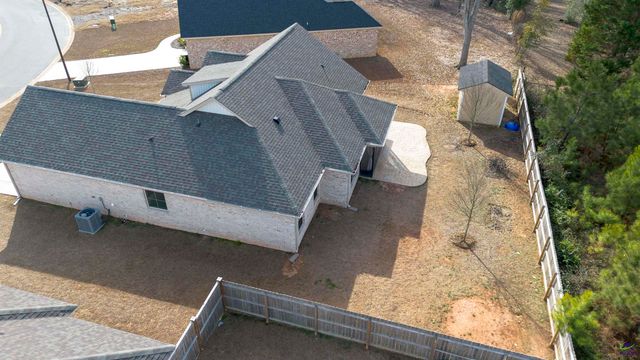 219 Otters Ridge Drive, Kathleen, GA 31047