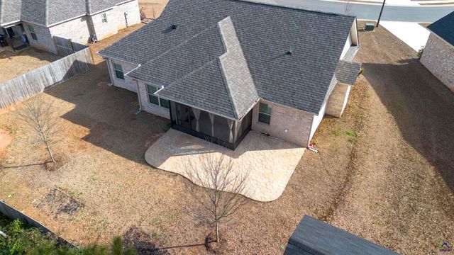 219 Otters Ridge Drive, Kathleen, GA 31047