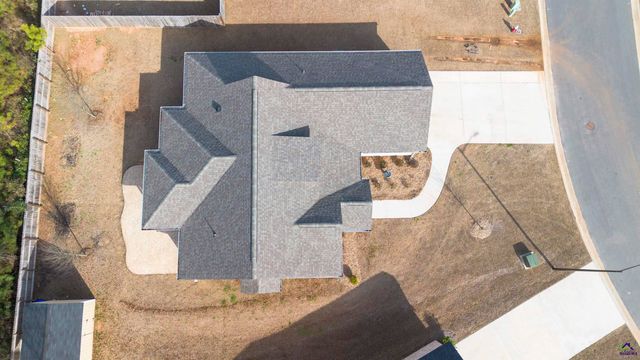 219 Otters Ridge Drive, Kathleen, GA 31047