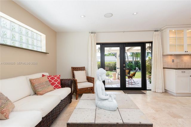 13300 SW 21st St, Miami, FL 33175