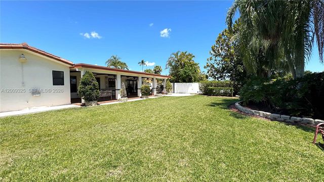 13300 SW 21st St, Miami, FL 33175