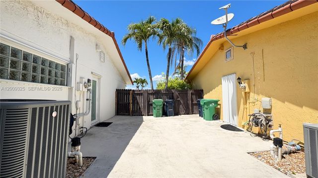 13300 SW 21st St, Miami, FL 33175