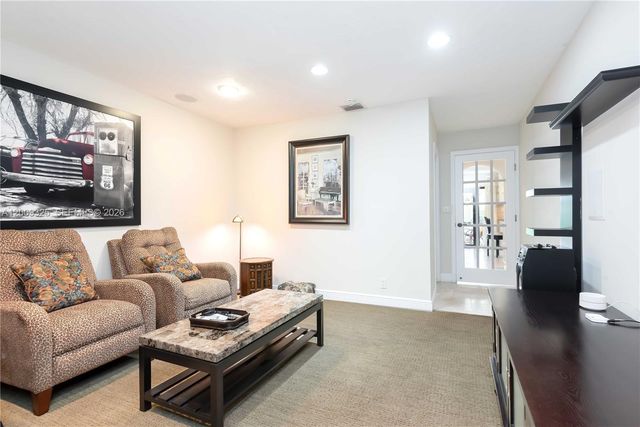 13300 SW 21st St, Miami, FL 33175