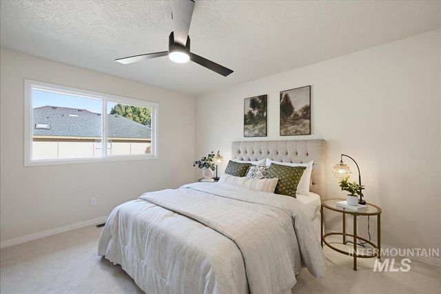 3064 E Nature Dr, Boise, ID 83706