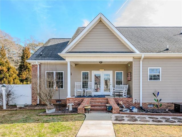 21 Brownstone Drive, Lumberton, NC 28360