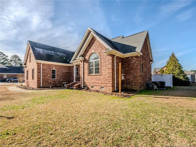 21 Brownstone Drive, Lumberton, NC 28360