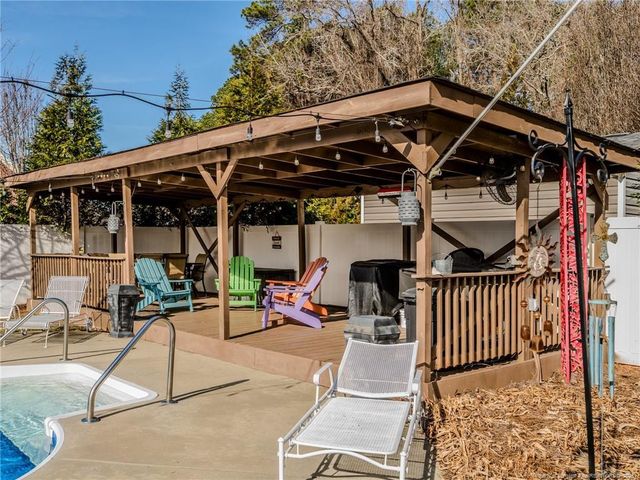 21 Brownstone Drive, Lumberton, NC 28360