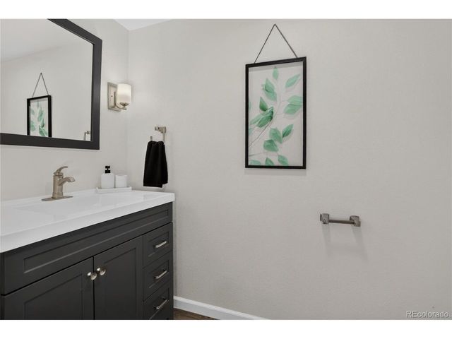 1843 S Pierson Ct, Lakewood, CO 80232