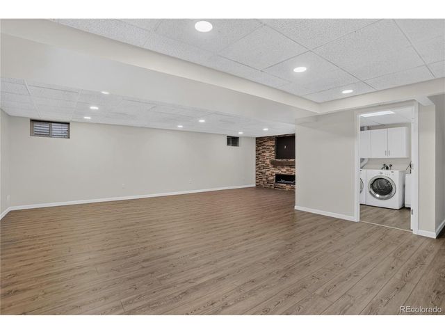 1843 S Pierson Ct, Lakewood, CO 80232