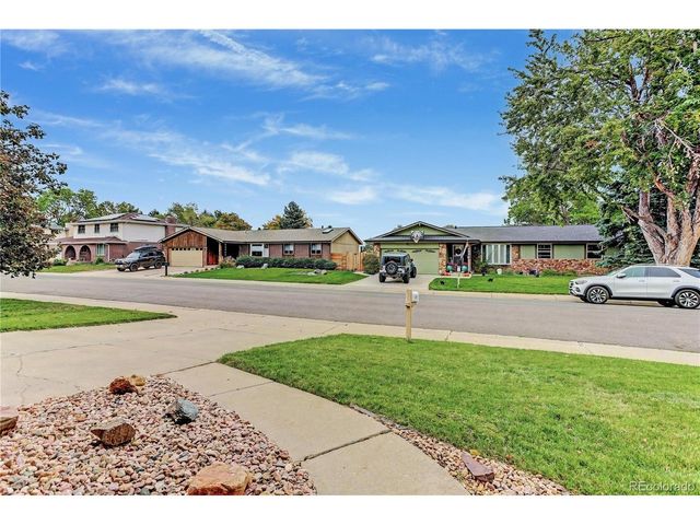 1843 S Pierson Ct, Lakewood, CO 80232