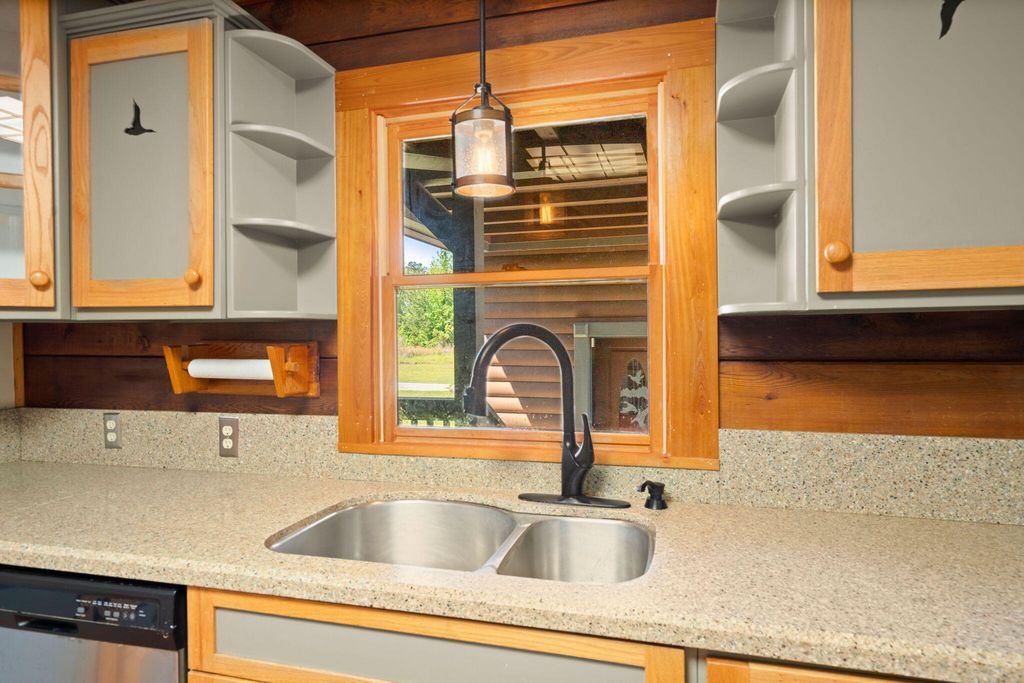 Image 17 of property listing at 3936 Lodge Highway, Smoaks, SC 29481