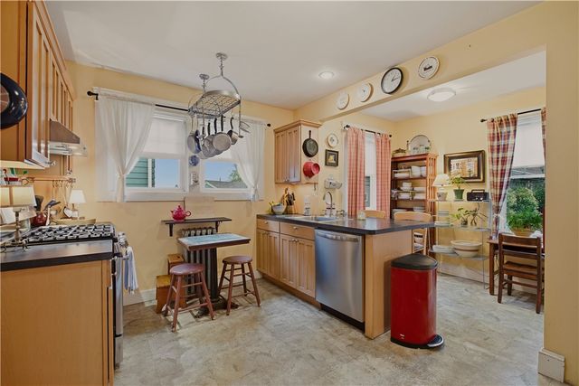 120 Bay View Avenue, Cranston, RI 02905