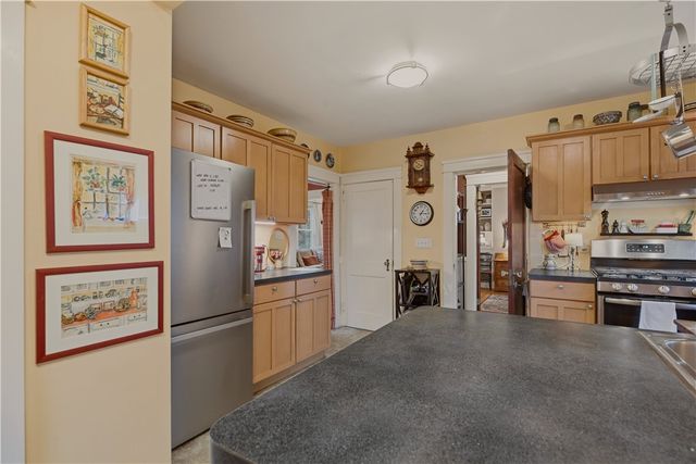 120 Bay View Avenue, Cranston, RI 02905