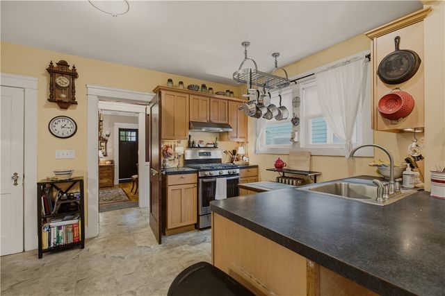 120 Bay View Avenue, Cranston, RI 02905