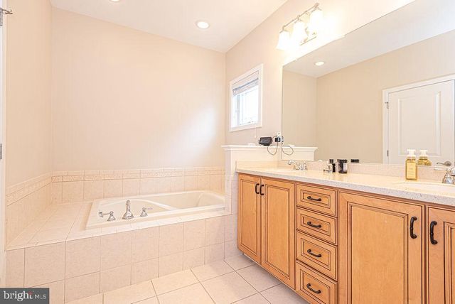 11436 MAID AT ARMS LN, Berlin, MD 21811