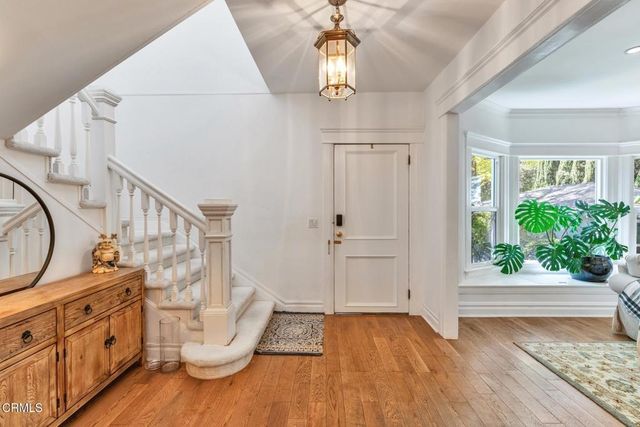 1135 Fairview Drive, La Canada Flintridge, CA 91011