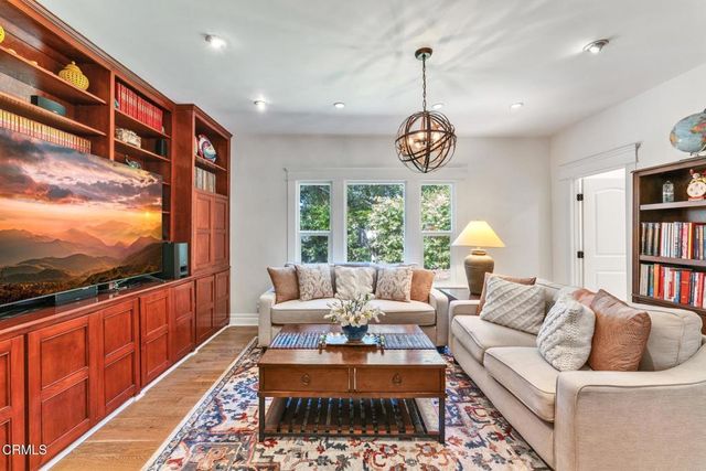 1135 Fairview Drive, La Canada Flintridge, CA 91011
