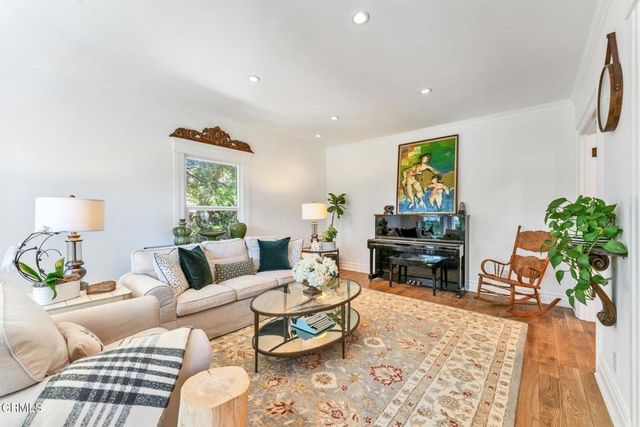 1135 Fairview Drive, La Canada Flintridge, CA 91011
